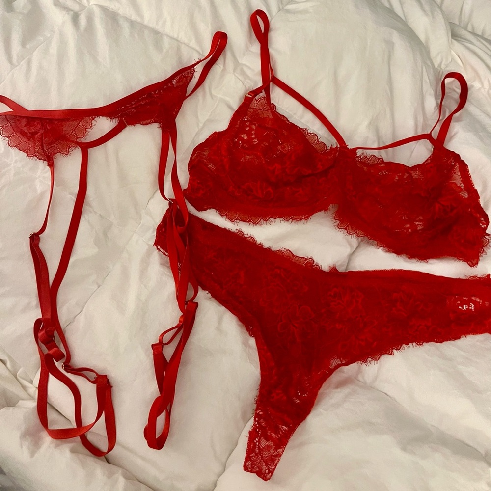 NWOT Bra & Panty Set ❤️💋